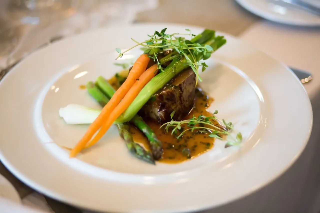 Dining detail at Lavenohotel Insight